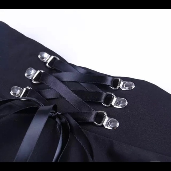 Black Skirt - Picture 3 of 4